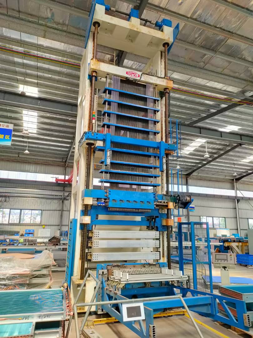 Çoklu şişirme makinesi